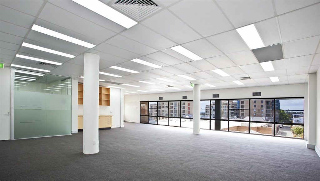 bedrijf ontruimen met spoed